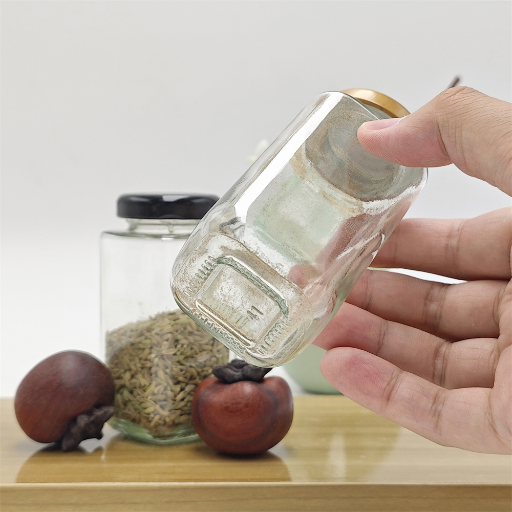 Square Glass Seasoning Bottle, Solid Wood Lid, Gla06.jpg