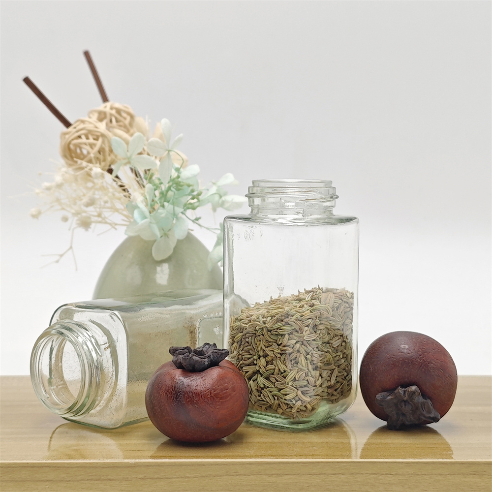Square Glass Seasoning Bottle, Solid Wood Lid, Gla04.jpg
