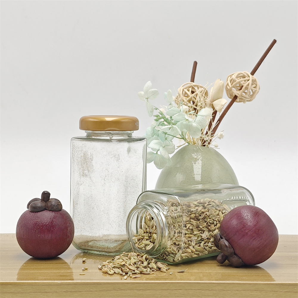 Square Glass Seasoning Bottle, Solid Wood Lid, Gla07